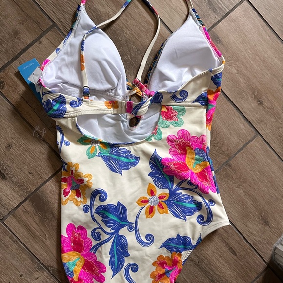Cupshe Floral One Piece Swimsuit - Multicolor - Picture 4 of 7